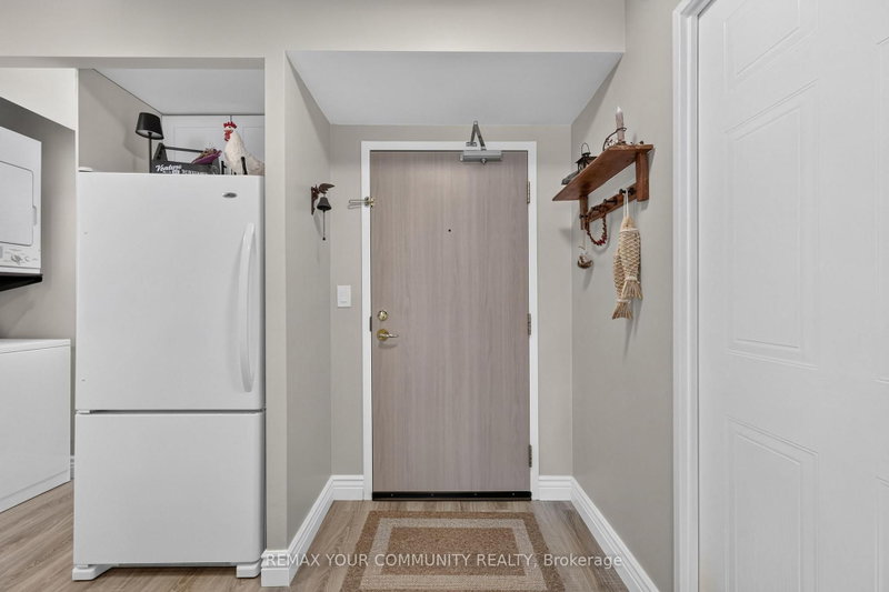 1409 - 140 Dunlop Street E