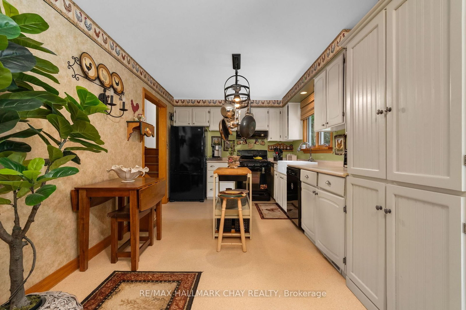 82 Fourth Street • Orillia, ON photo 10
