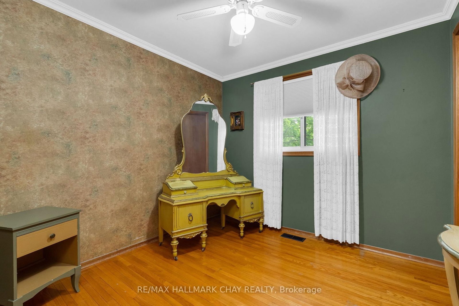 82 Fourth Street • Orillia, ON photo 18