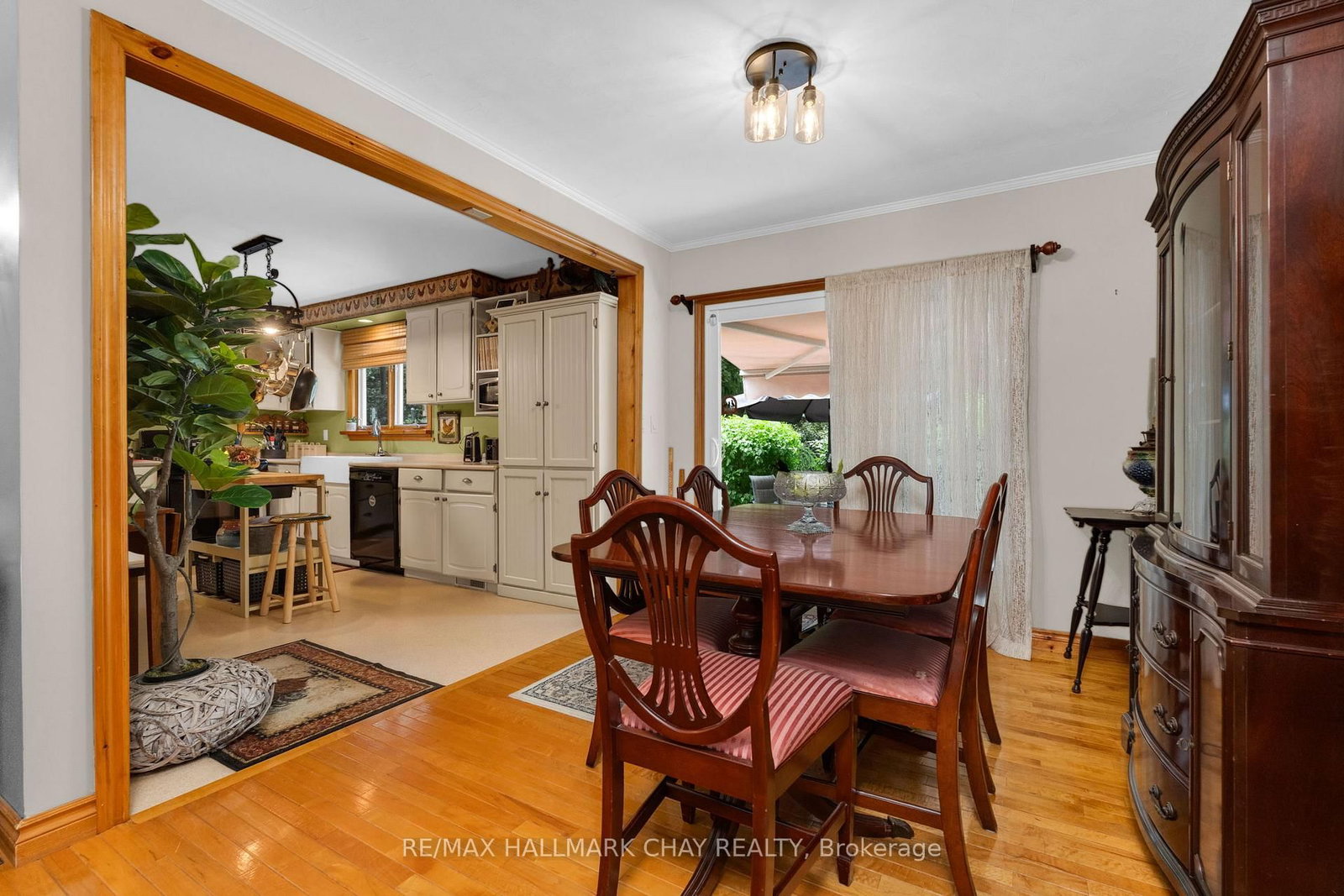 82 Fourth Street • Orillia, ON photo 9