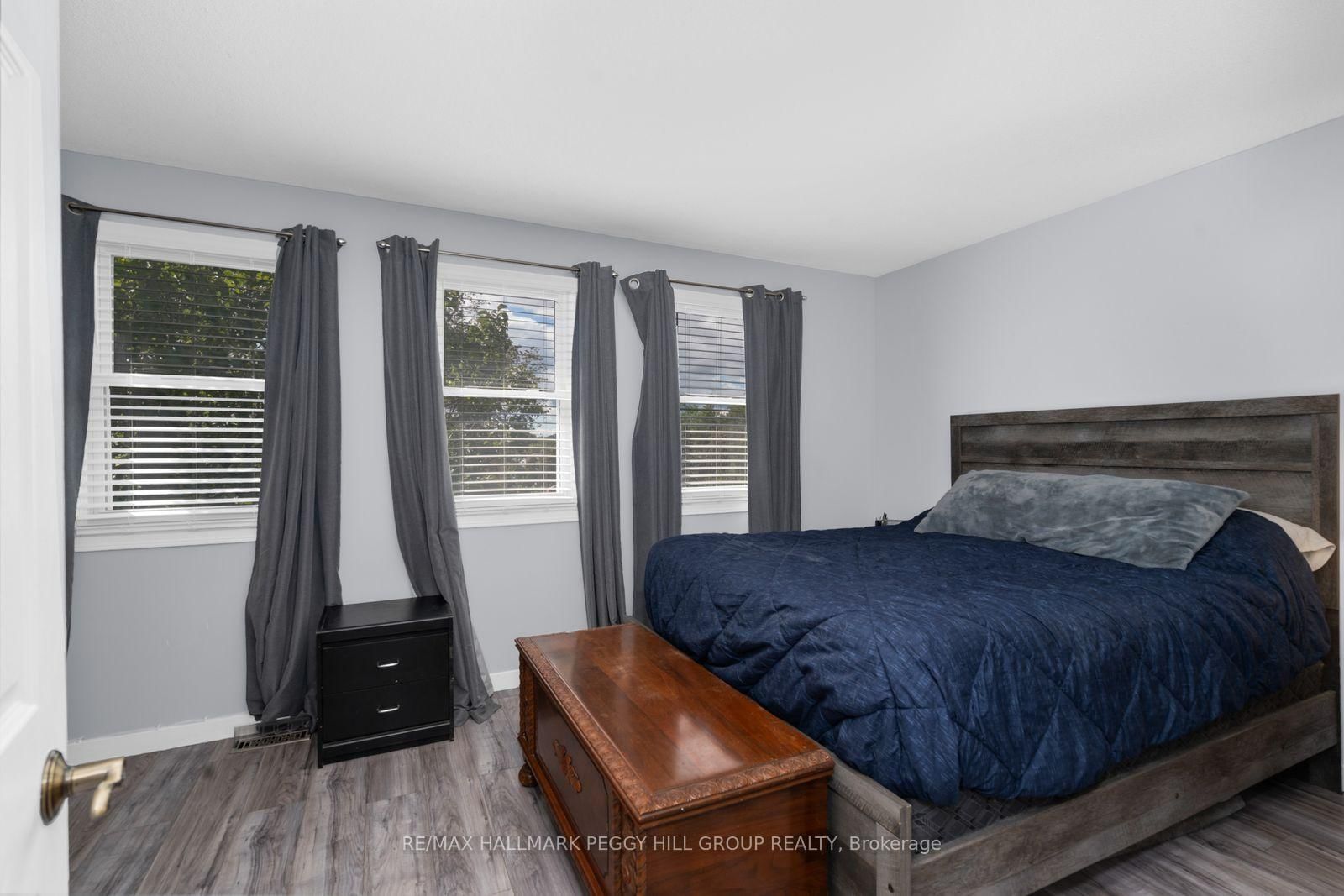 74 Knicely Road • Barrie, ON photo 6