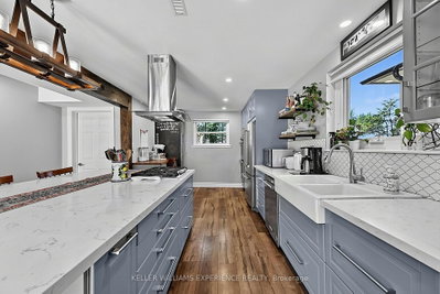 29 Collete Crescent • Barrie, ON photo 6