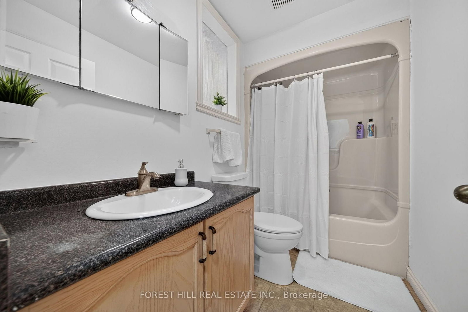 2999 Lakeside Drive • Severn, ON photo 10
