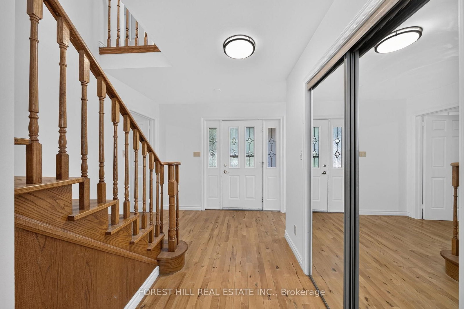 2999 Lakeside Drive • Severn, ON photo 3