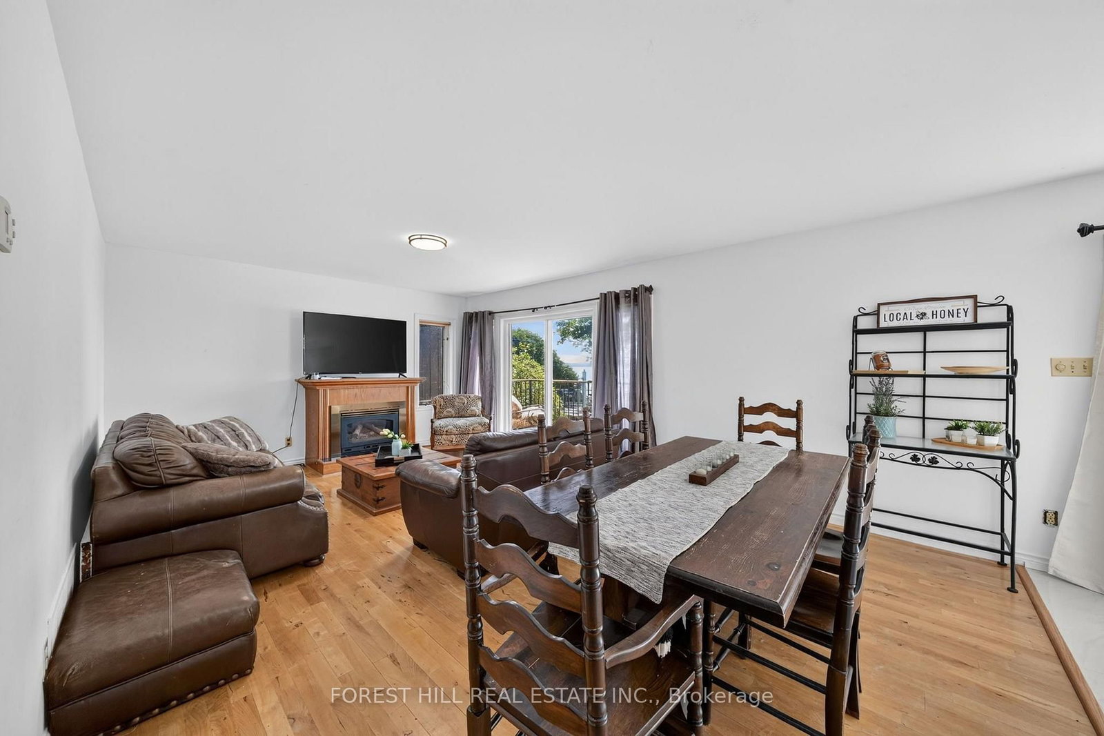 2999 Lakeside Drive • Severn, ON photo 6