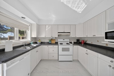 2999 Lakeside Drive • Severn, ON photo 9
