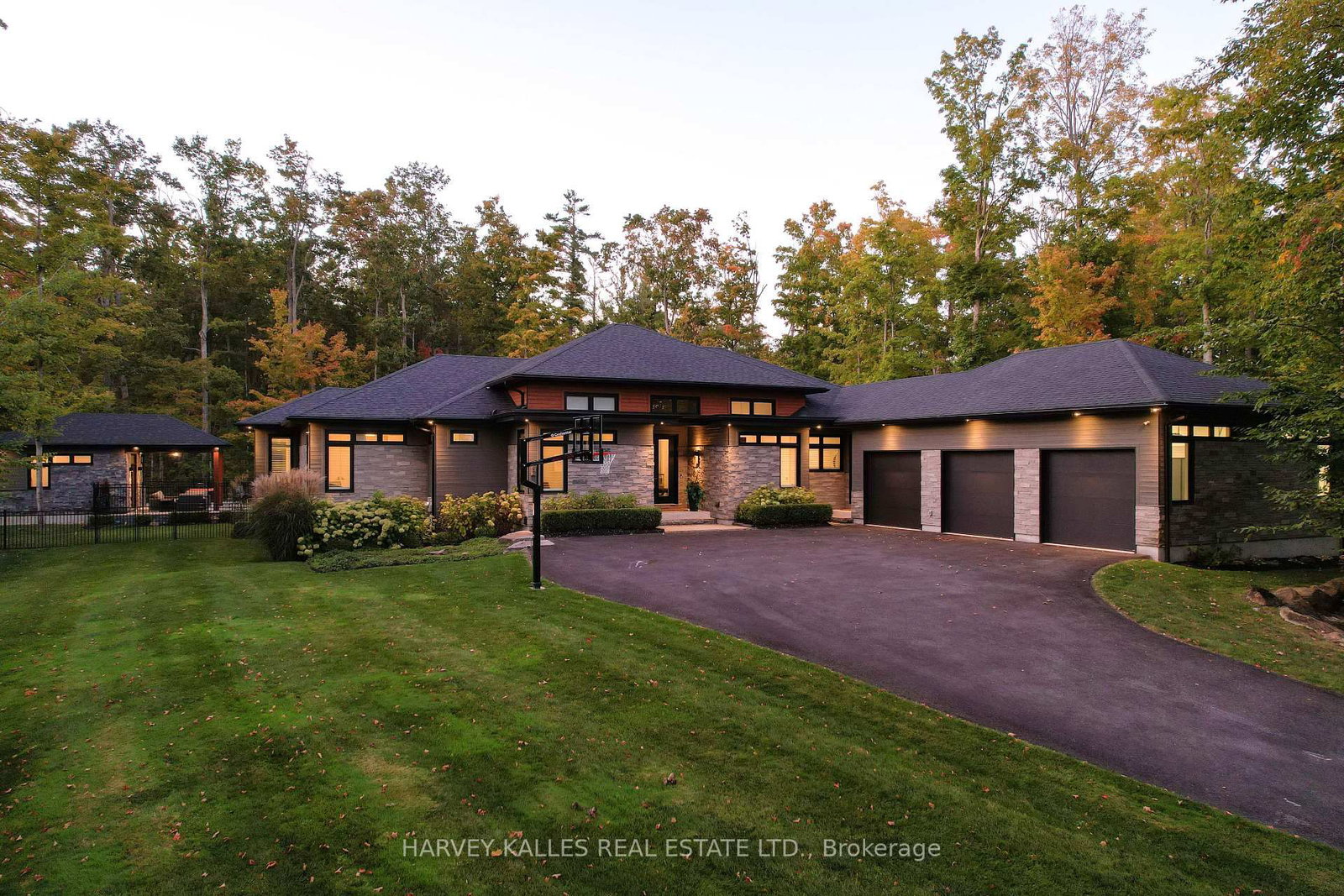 42 Windfield Drive W • Oro-Medonte, ON photo 1
