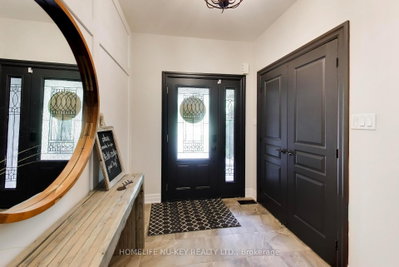 1655 Georgian Heights Boulevard • Severn, ON photo 9