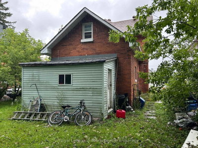 98 Fourth Street • Midland, ON photo 5