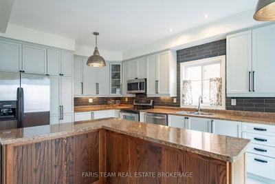 115 Winchester Terrace • Barrie, ON photo 6