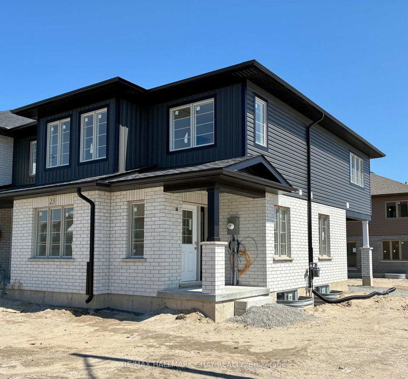 23 Strath Crescent
