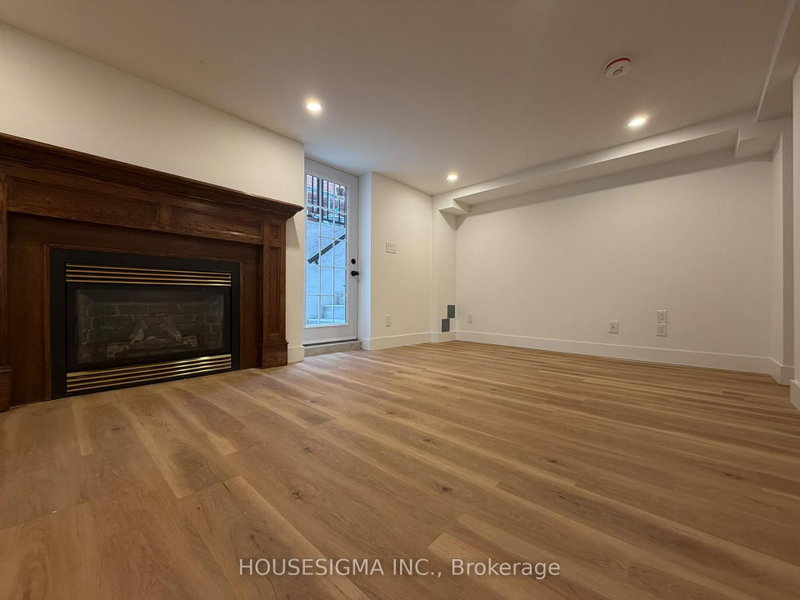 129 Gore Dr photo 5