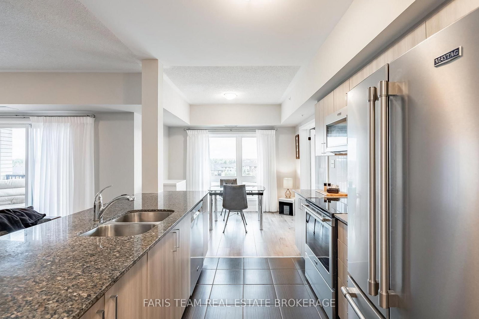 4 Spice Way • #402 • Barrie, ON photo 11