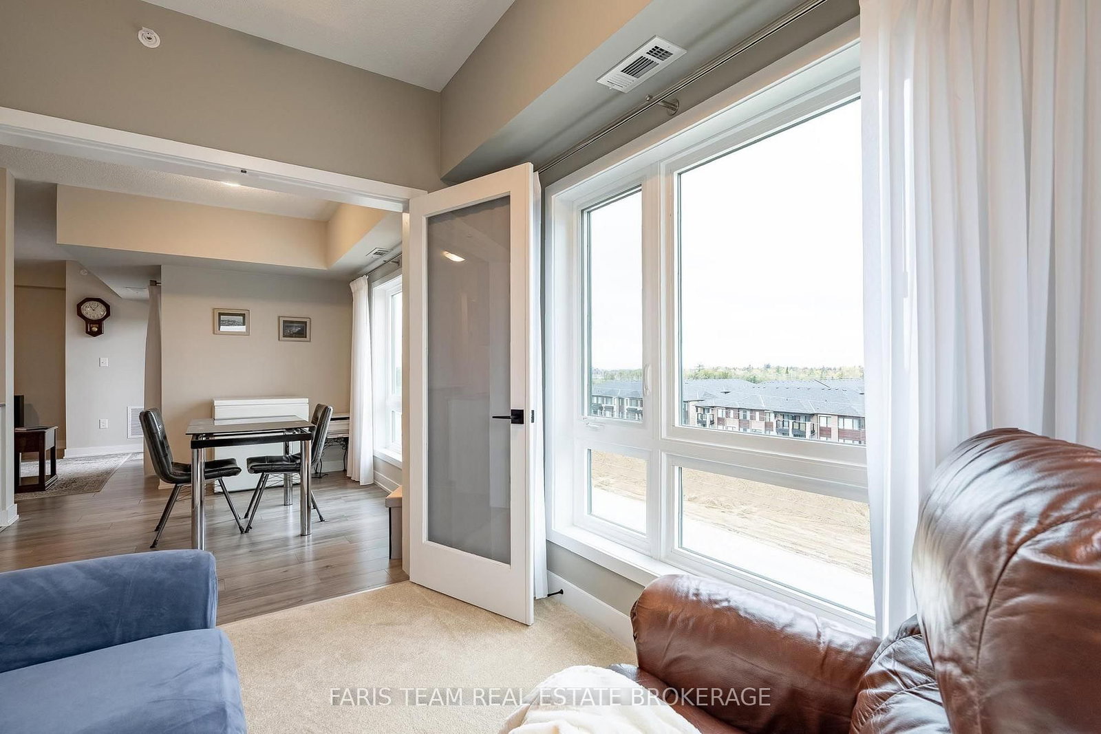 4 Spice Way • #402 • Barrie, ON photo 18