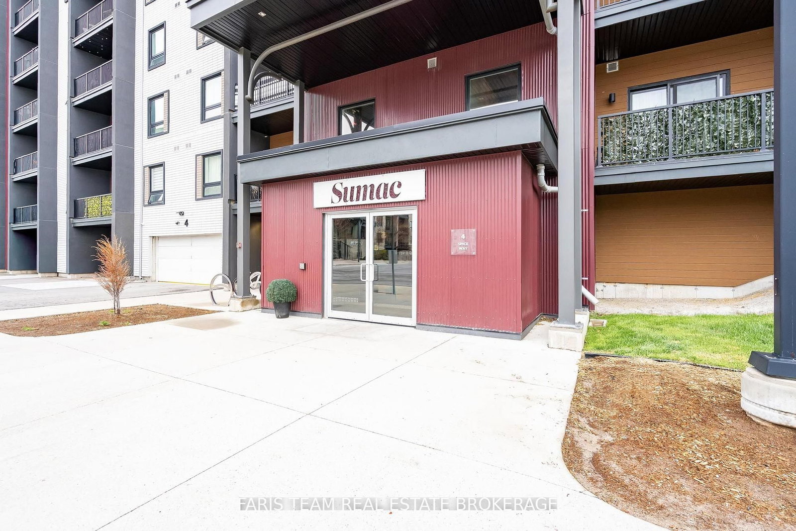 4 Spice Way • #402 • Barrie, ON photo 4