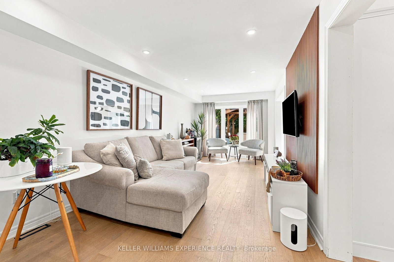 329 Esther Drive • Barrie, ON photo 6