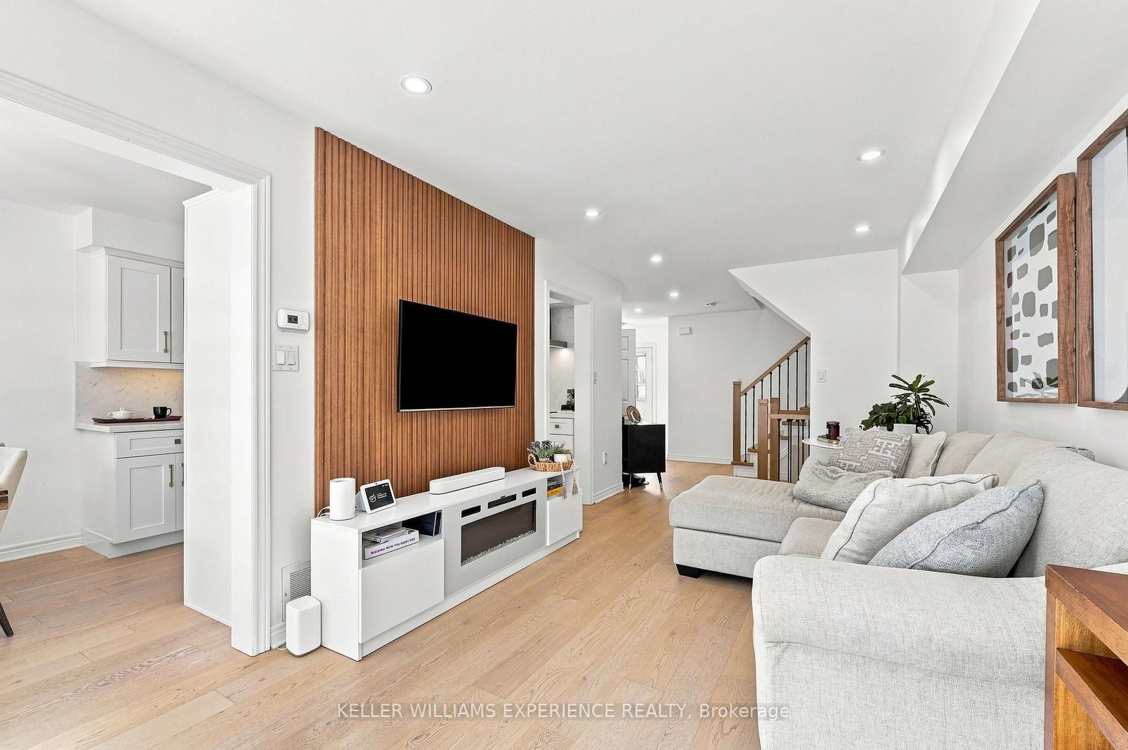 329 Esther Drive • Barrie, ON photo 8