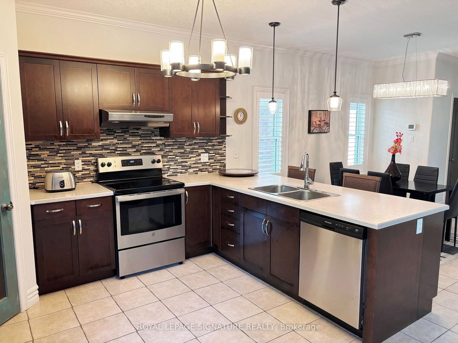 32 Davis Street • Collingwood, ON photo 7