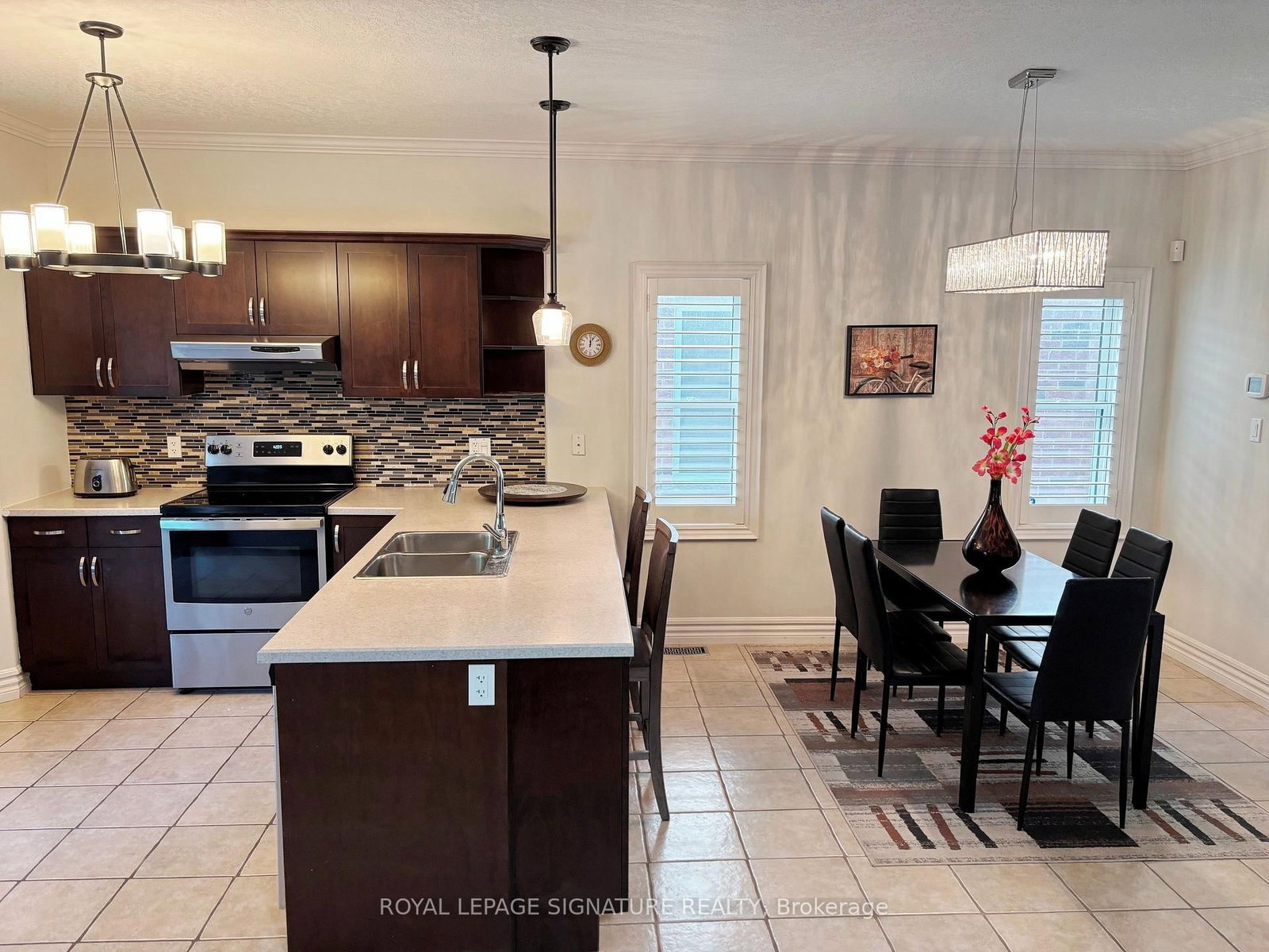 32 Davis Street • Collingwood, ON photo 8