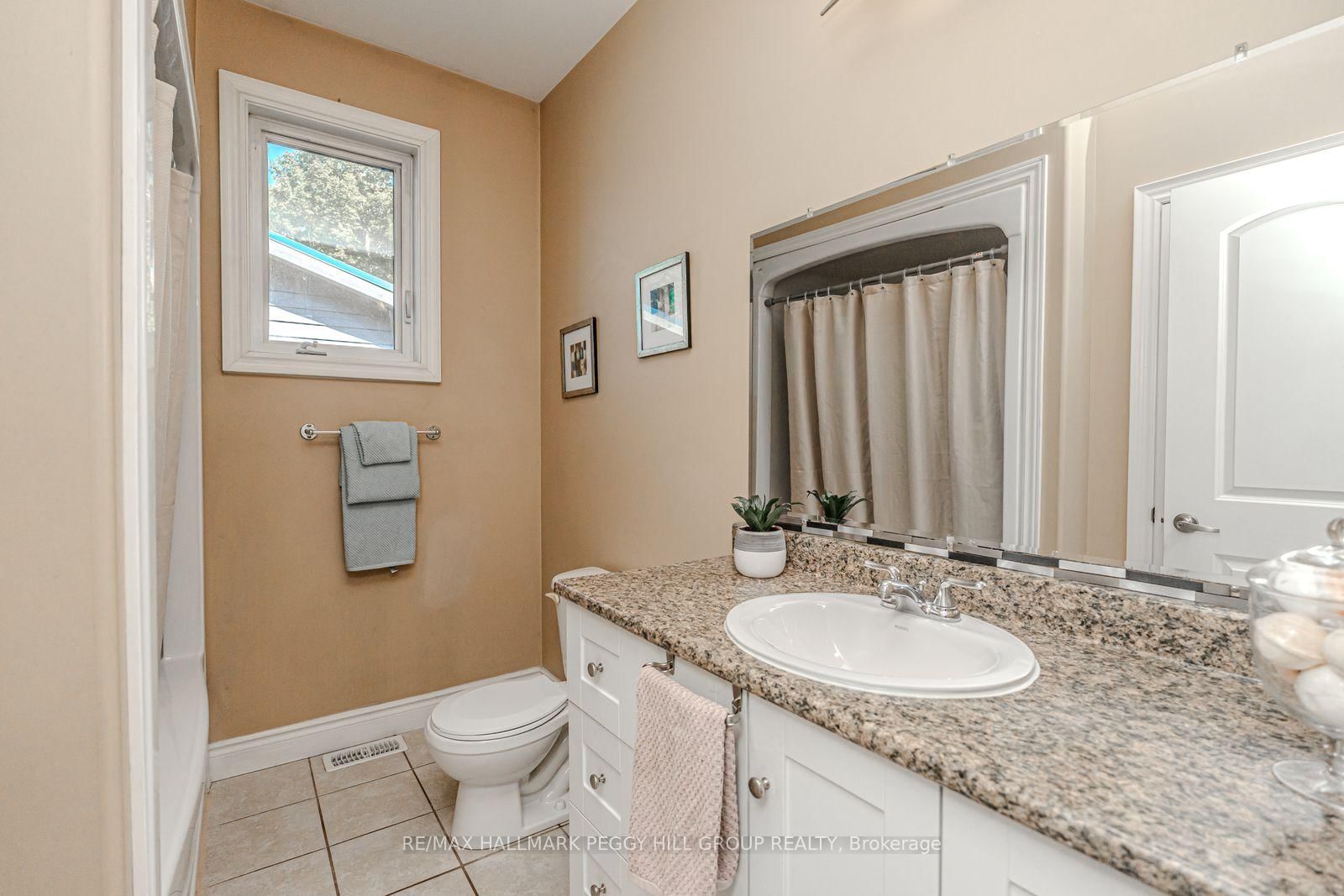 122 Trout Lane • Tiny, ON photo 11