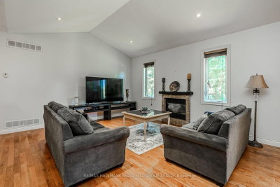 122 Trout Lane • Tiny, ON photo 4