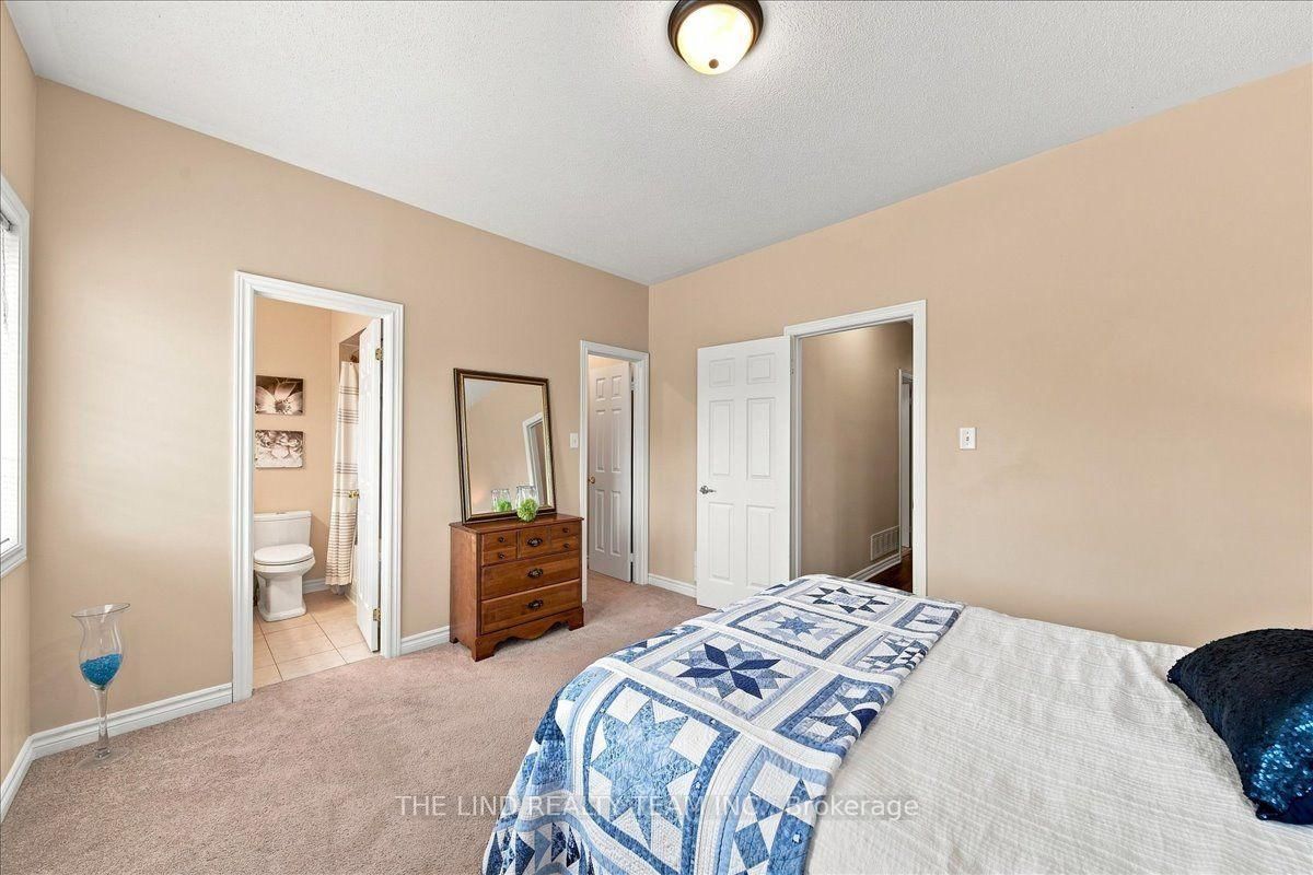 61 Mcintyre Drive • Barrie, ON photo 24