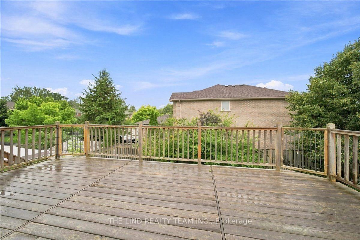 61 Mcintyre Drive • Barrie, ON photo 27