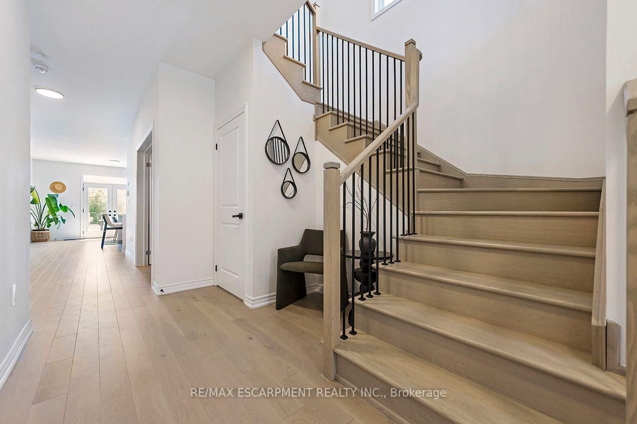 42 Shepherd Drive • Barrie, ON photo 8