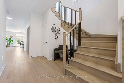 42 Shepherd Drive • Barrie, ON photo 8