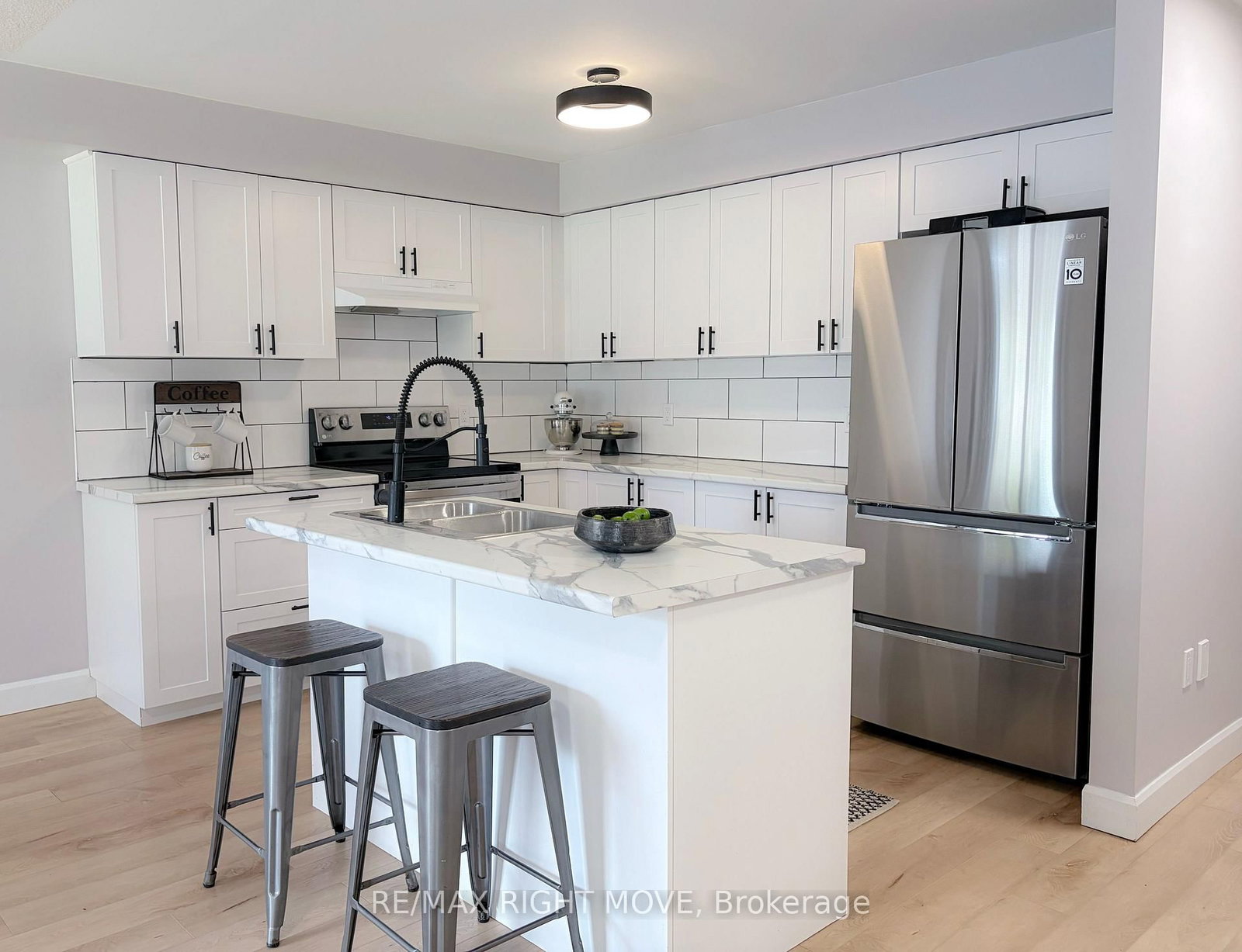 40 Michelle Drive • Orillia, ON photo 6