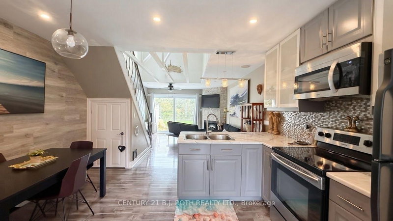 12 - 81 Laguna Parkway