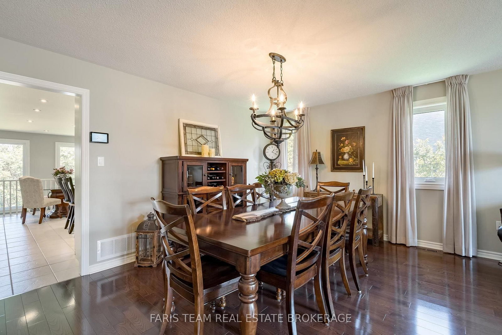 32 Stanley Street • Barrie, ON photo 14
