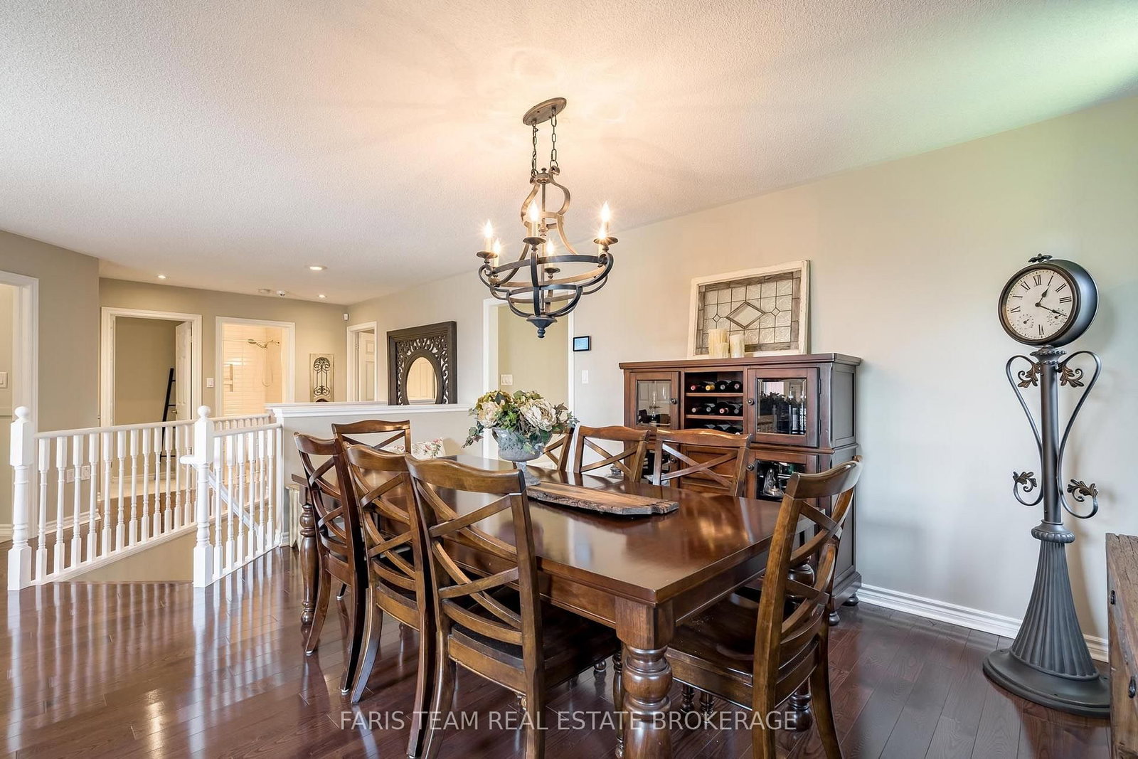32 Stanley Street • Barrie, ON photo 15
