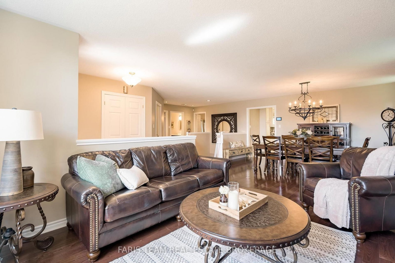 32 Stanley Street • Barrie, ON photo 17