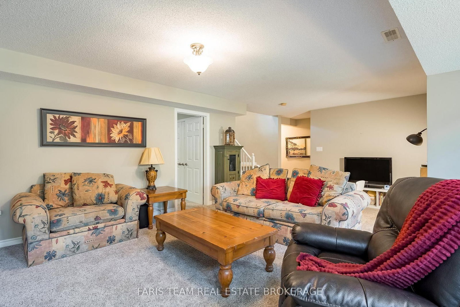 32 Stanley Street • Barrie, ON photo 27