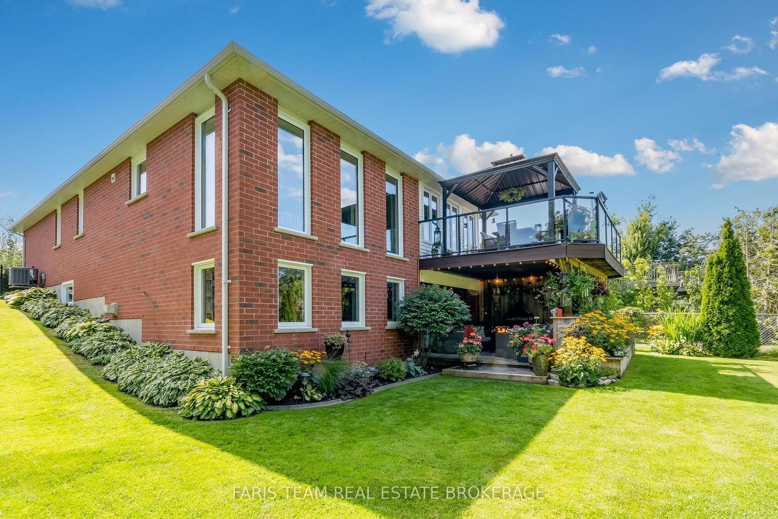 32 Stanley Street • Barrie, ON photo 36