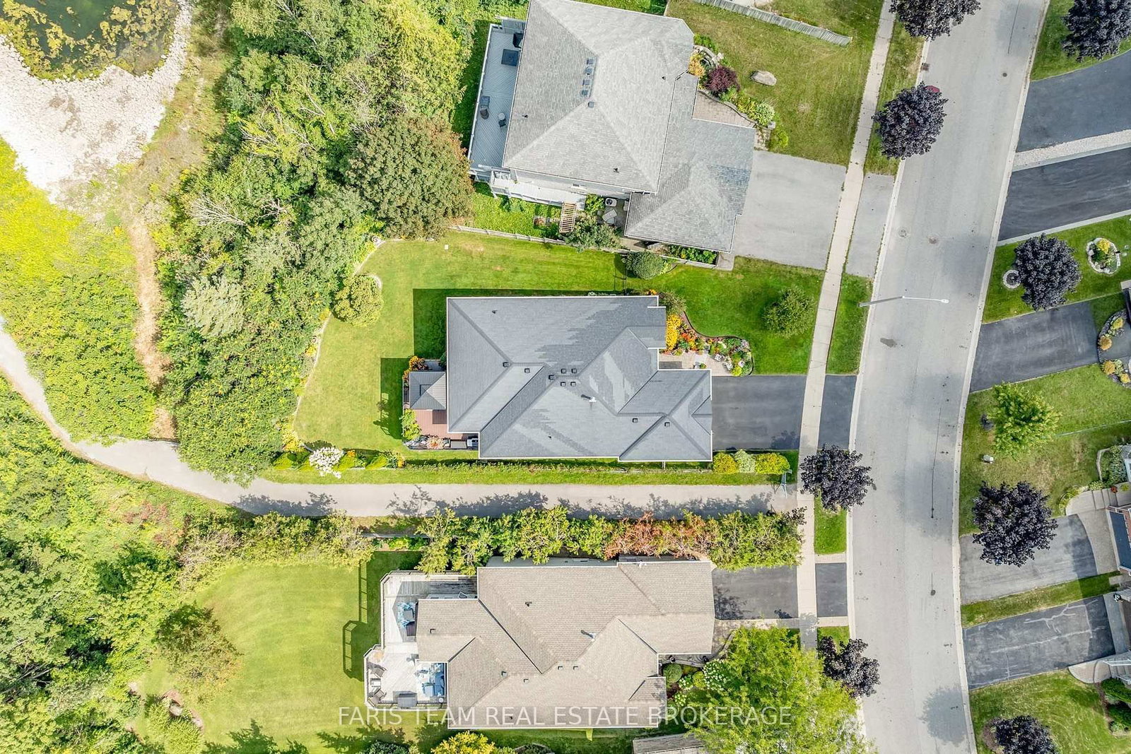 32 Stanley Street • Barrie, ON photo 38