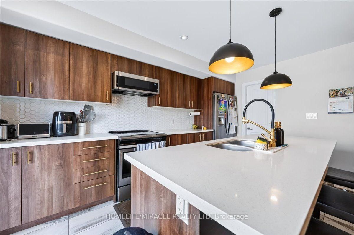 1 Leggott Avenue • #27 • Barrie, ON photo 13