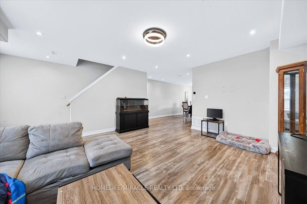 1 Leggott Avenue • #27 • Barrie, ON photo 21