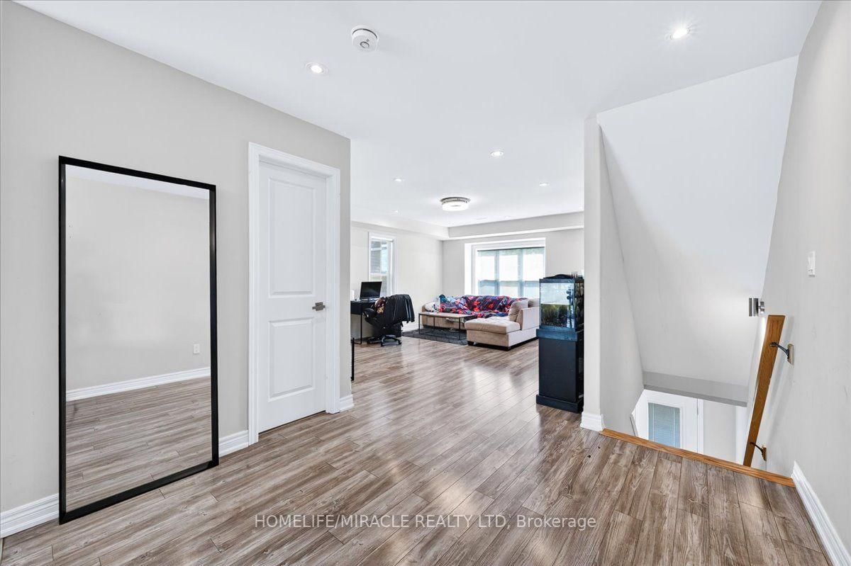 1 Leggott Avenue • #27 • Barrie, ON photo 25