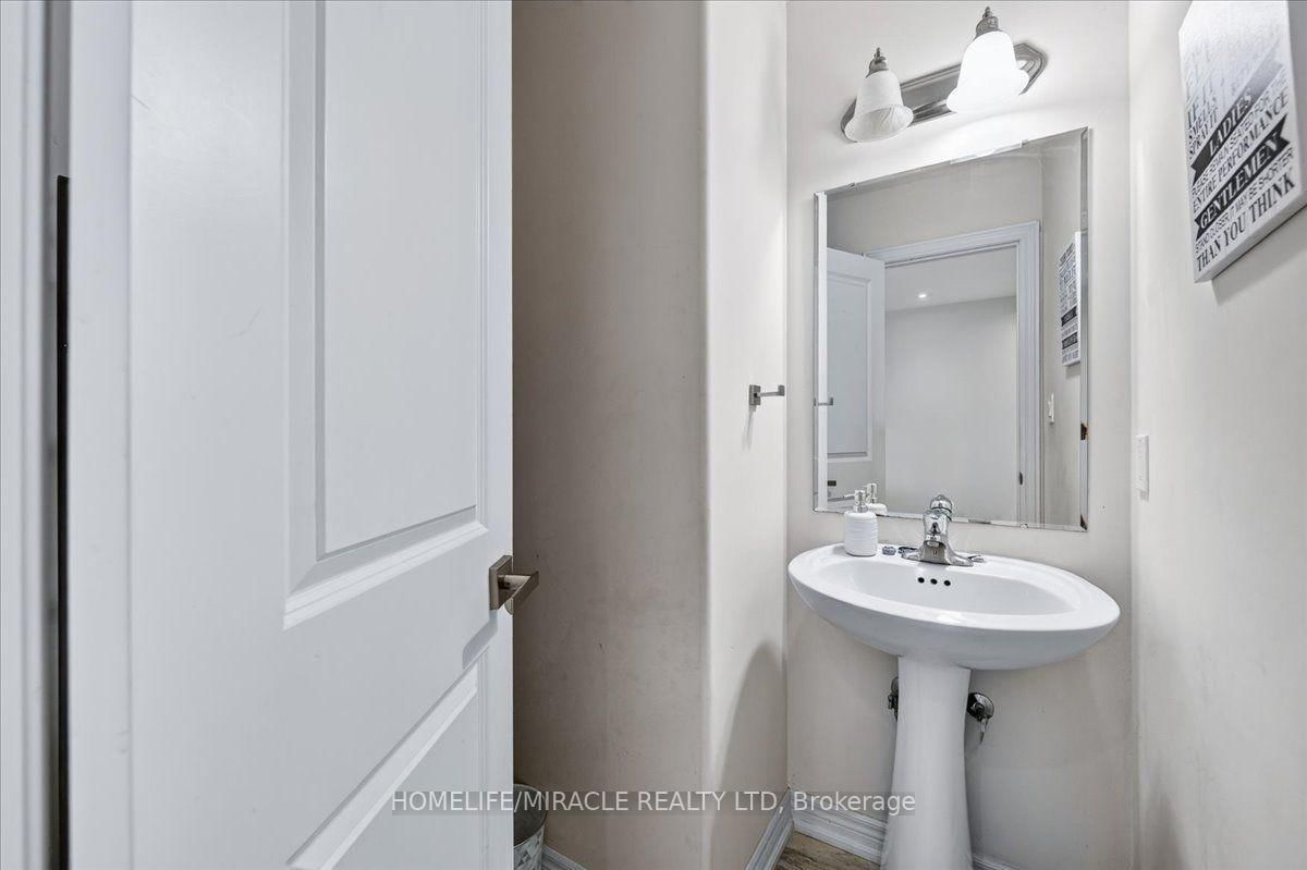 1 Leggott Avenue • #27 • Barrie, ON photo 26
