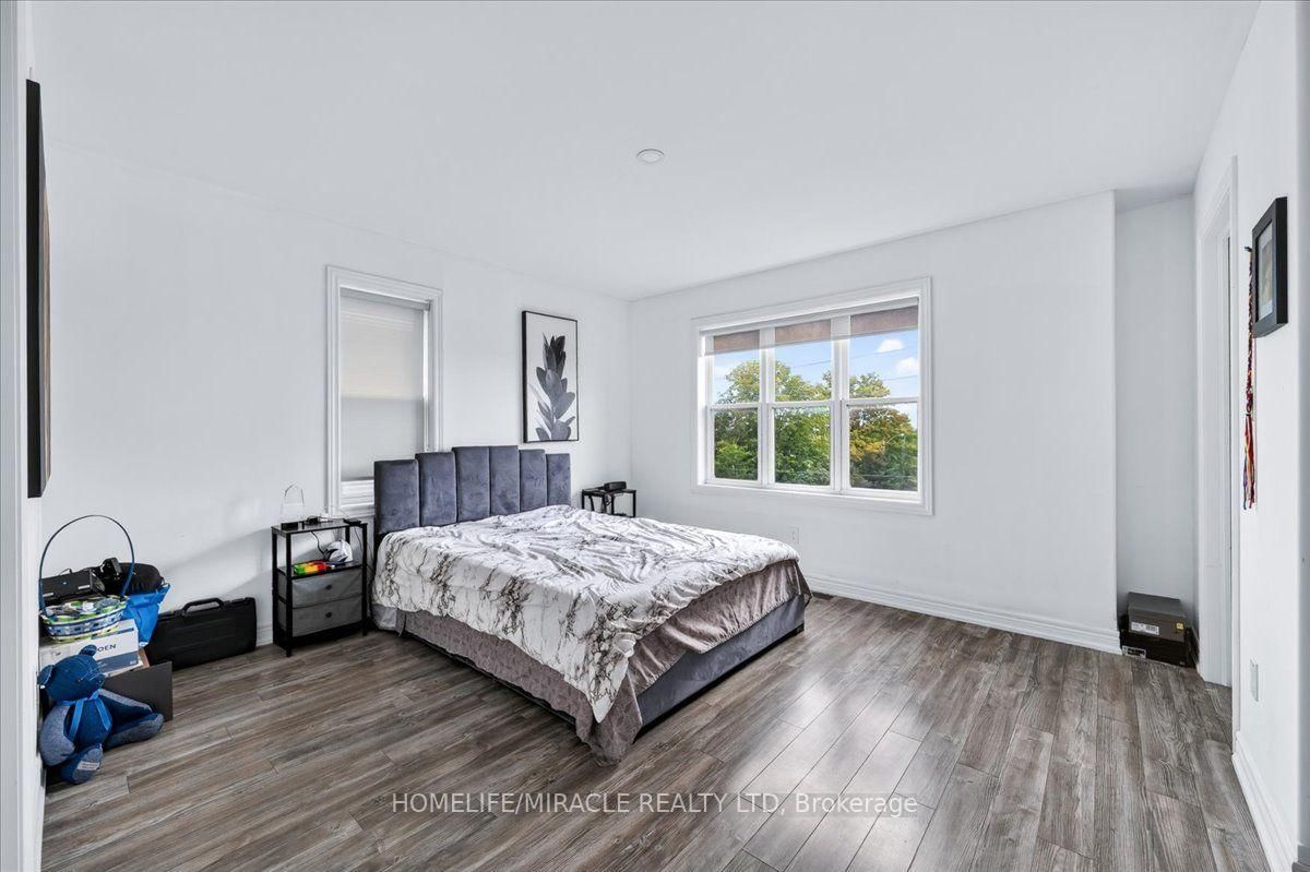 1 Leggott Avenue • #27 • Barrie, ON photo 30