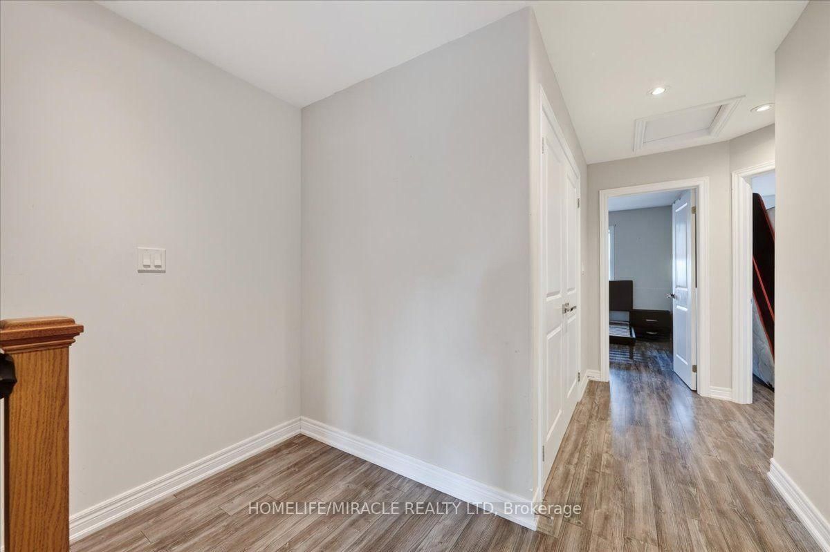 1 Leggott Avenue • #27 • Barrie, ON photo 34