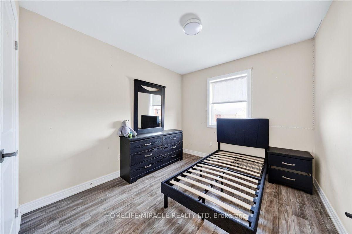 1 Leggott Avenue • #27 • Barrie, ON photo 36