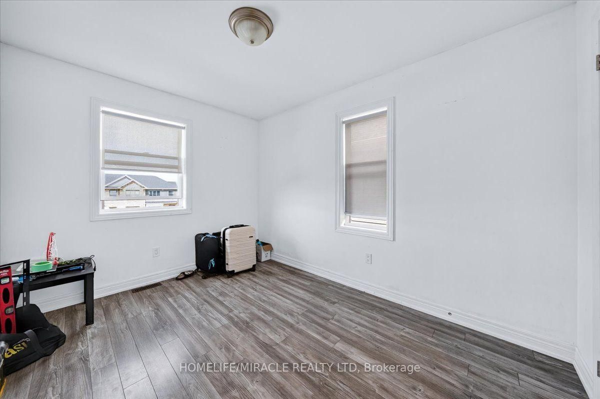1 Leggott Avenue • #27 • Barrie, ON photo 39