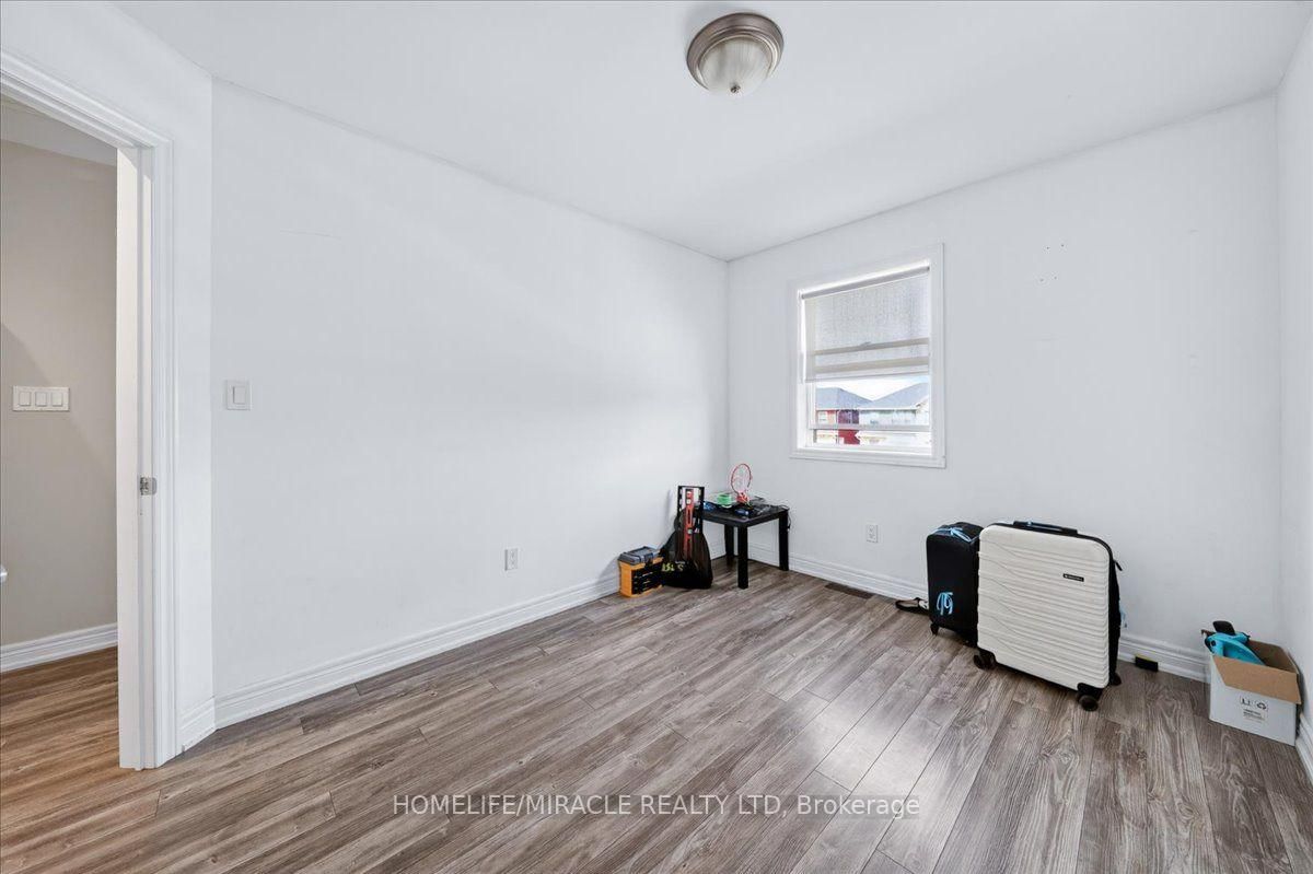 1 Leggott Avenue • #27 • Barrie, ON photo 40