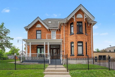 Office for sale at 30 Mary Street, Barrie, Ontario, L4N 1S8 - City Centre - MLS: S13771922
