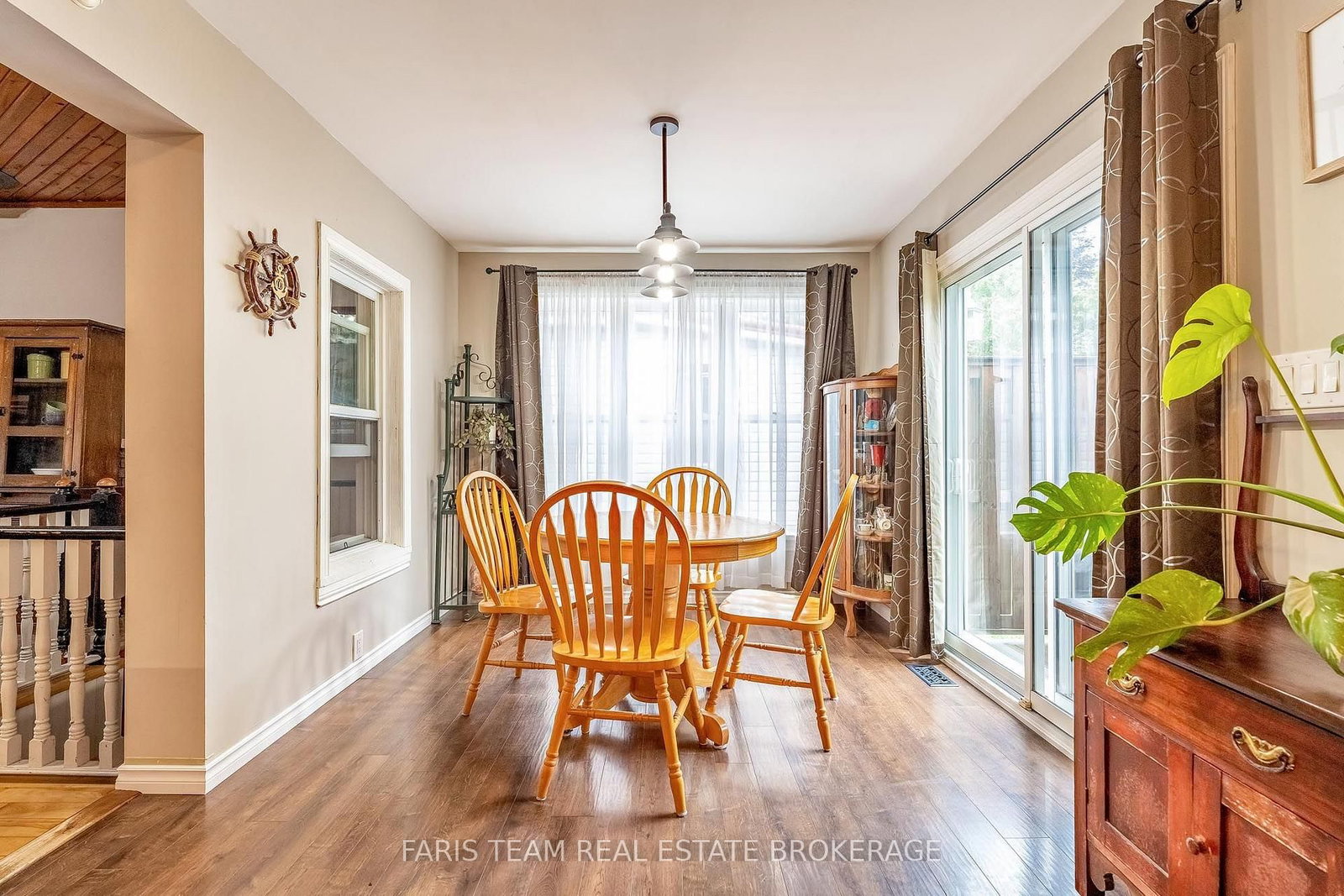 337 Nottawasaga Street • Orillia, ON photo 9
