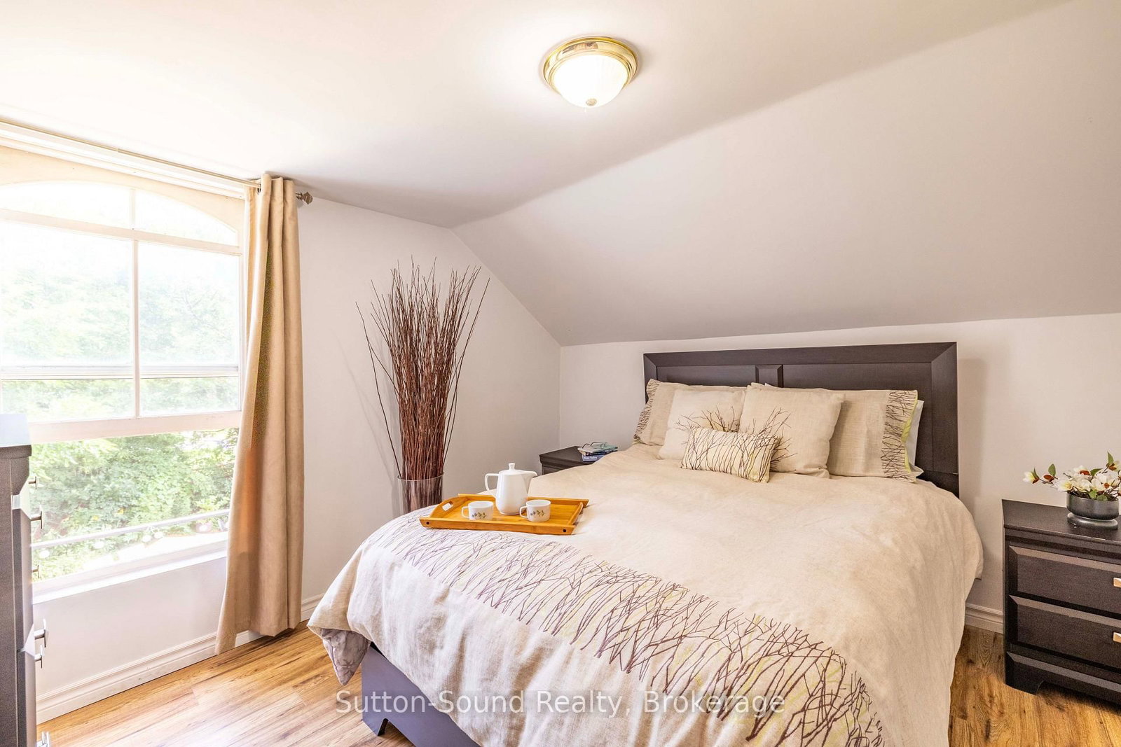 307 Fourth Street W • Collingwood, ON photo 15