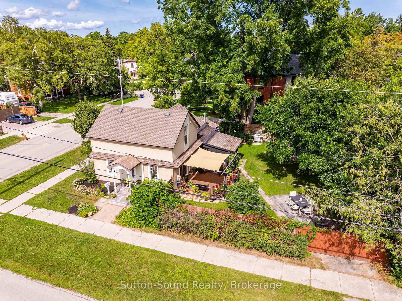 307 Fourth Street W • Collingwood, ON photo 4